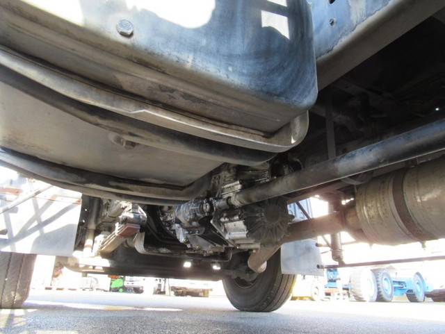 三菱ふそうスーパーグレートバルク車（粉粒体運搬車）大型（10t）[写真31]