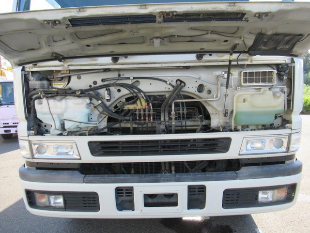 三菱ふそうスーパーグレートバルク車（粉粒体運搬車）大型（10t）[写真36]