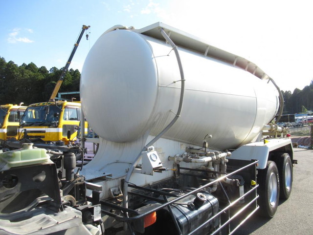 三菱ふそうスーパーグレートバルク車（粉粒体運搬車）大型（10t）[写真40]