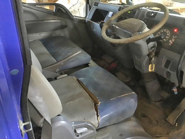 三菱ふそうキャンターダンプ小型（2t・3t）[写真17]