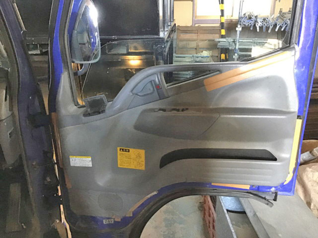 三菱ふそうキャンターダンプ小型（2t・3t）[写真18]