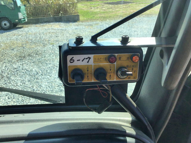 いすゞフォワードパッカー車（塵芥車）中型（4t）[写真22]