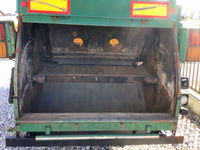 いすゞフォワードパッカー車（塵芥車）中型（4t）[写真06]