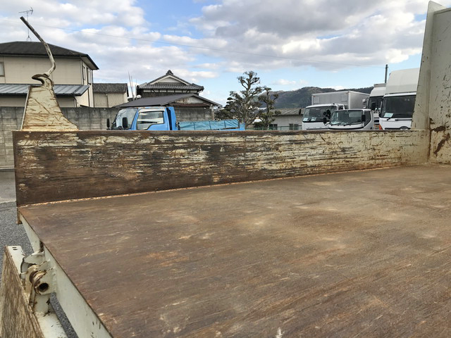 いすゞフォワードダンプ中型（4t）[写真13]