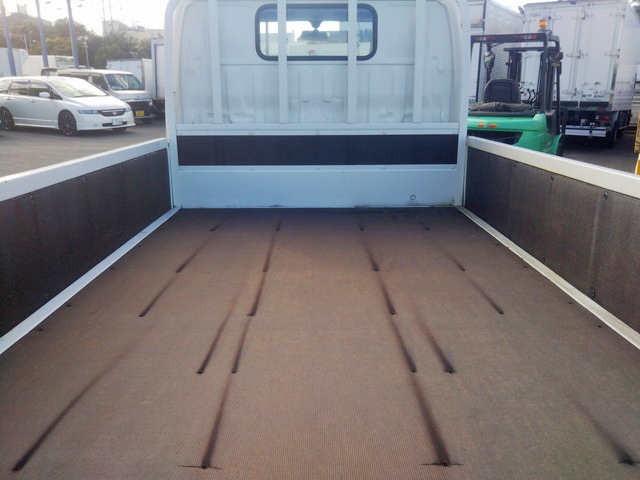 日野デュトロ平ボディ小型（2t・3t）[写真10]
