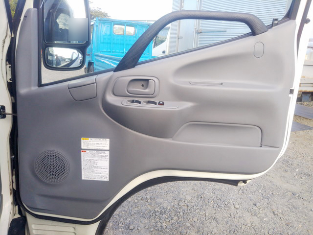 日野デュトロ平ボディ小型（2t・3t）[写真24]