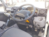 日野デュトロ平ボディ小型（2t・3t）[写真28]