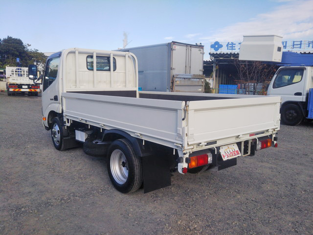 日野デュトロ平ボディ小型（2t・3t）[写真04]