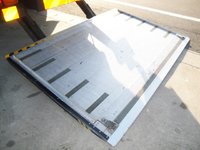 三菱ふそうファイターパネルウイング中型（4t）[写真04]