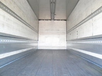 三菱ふそうファイターパネルウイング中型（4t）[写真05]