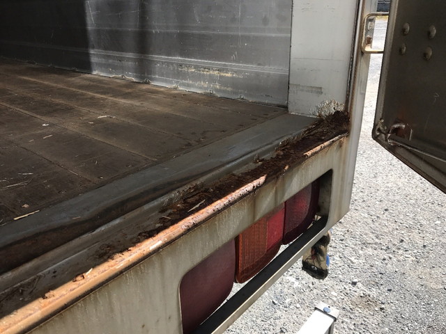 日野レンジャーアルミウイング中型（4t）[写真11]