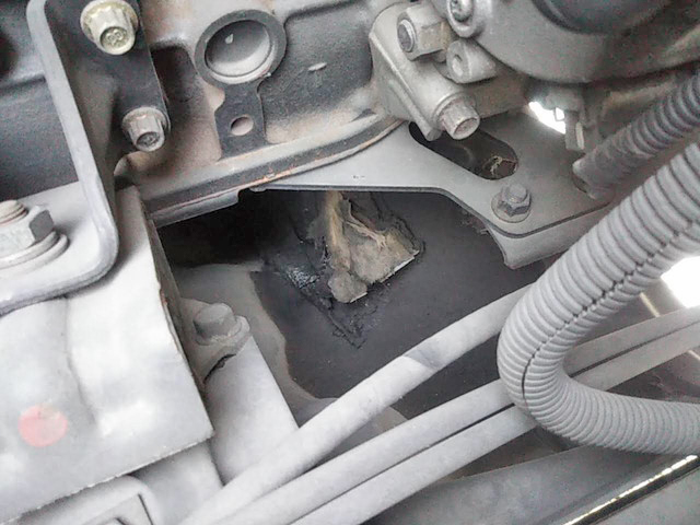 三菱ふそうファイター平ボディ中型（4t）[写真14]