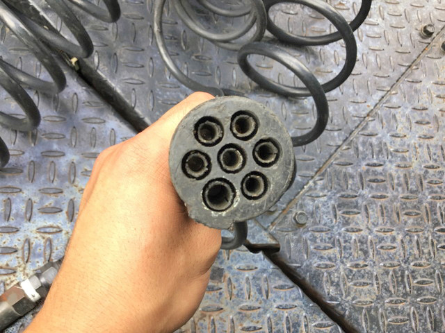 いすゞギガトレーラーヘッド（トラクターヘッド）大型（10t）[写真18]