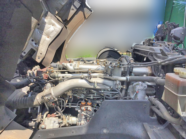 いすゞギガトレーラーヘッド（トラクターヘッド）大型（10t）[写真24]