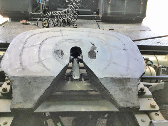 いすゞギガトレーラーヘッド（トラクターヘッド）大型（10t）[写真09]