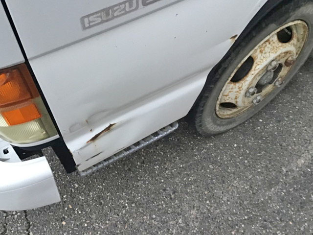 いすゞエルフ平ボディ小型（2t・3t）[写真05]