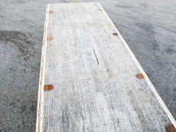 いすゞフォワード平ボディ中型（4t）[写真12]