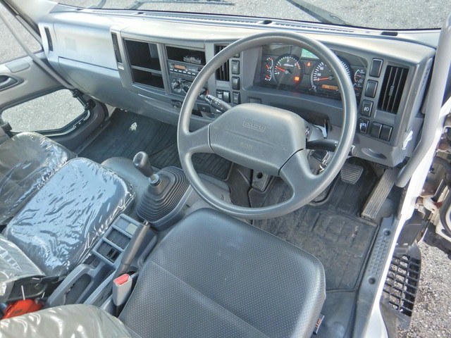 いすゞフォワード平ボディ中型（4t）[写真17]