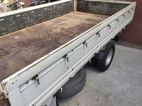 いすゞエルフ平ボディ小型（2t・3t）[写真05]