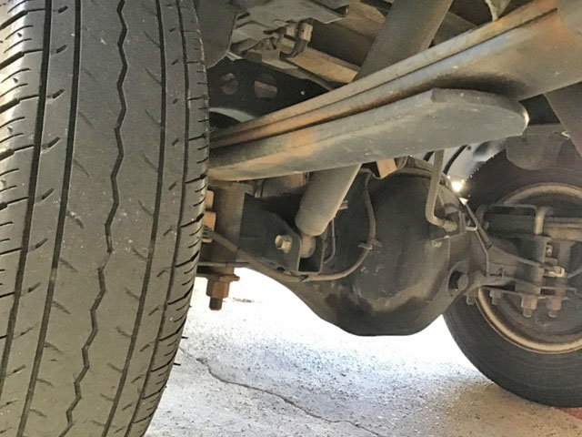 いすゞエルフ平ボディ小型（2t・3t）[写真09]