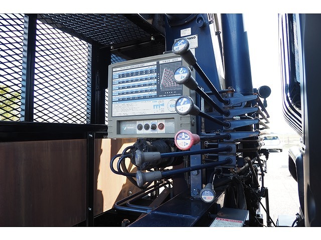 いすゞエルフクレーン6段小型（2t・3t）[写真15]