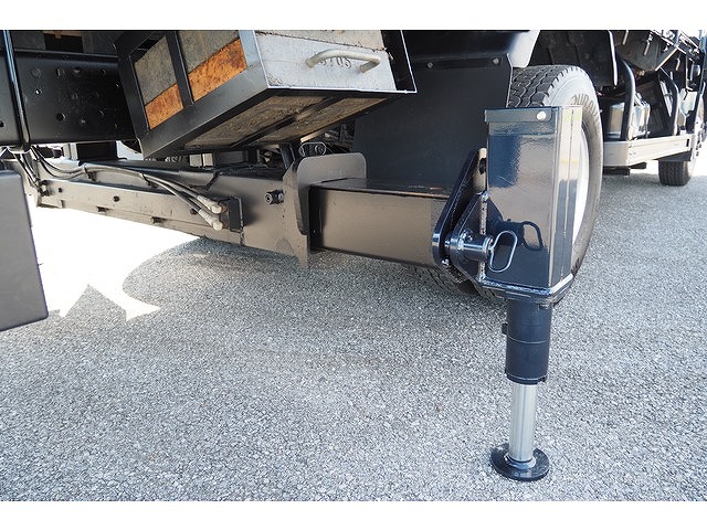 いすゞエルフクレーン6段小型（2t・3t）[写真18]