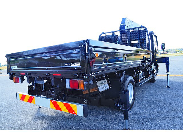 いすゞエルフクレーン6段小型（2t・3t）[写真02]