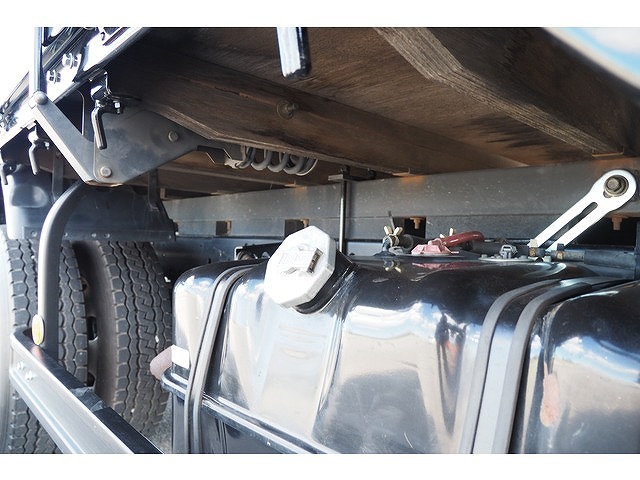 いすゞエルフクレーン6段小型（2t・3t）[写真32]