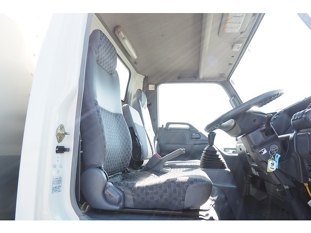 マツダタイタンアルミバン小型（2t・3t）[写真35]