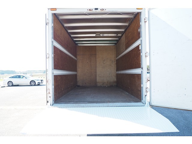 マツダタイタンアルミバン小型（2t・3t）[写真08]