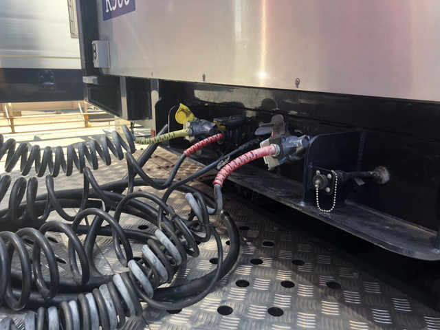 その他のメーカーその他の車種ウイングトレーラー大型（10t）[写真15]