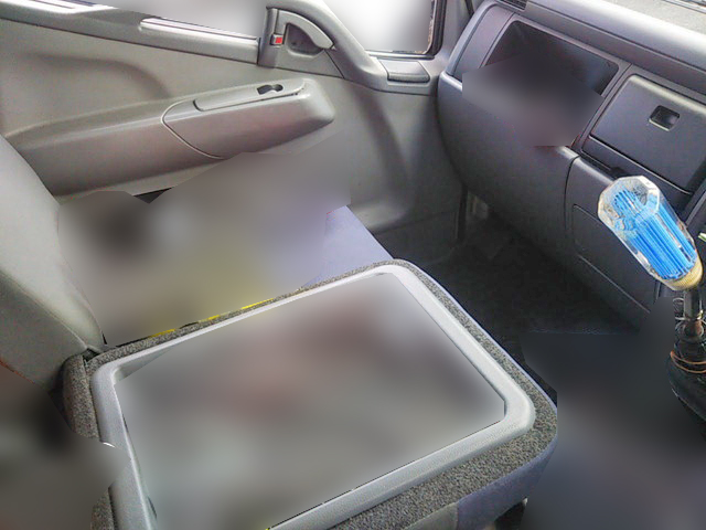 三菱ふそうキャンターアルミバン小型（2t・3t）[写真18]