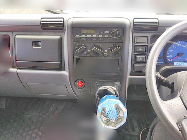 三菱ふそうキャンターアルミバン小型（2t・3t）[写真19]