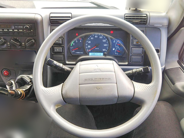 三菱ふそうキャンターアルミバン小型（2t・3t）[写真20]