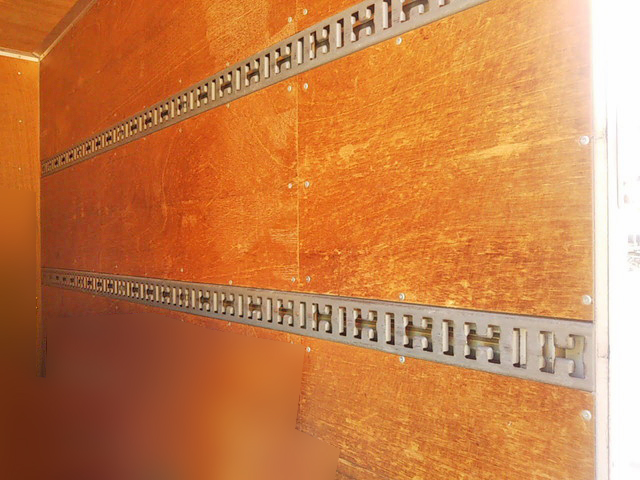 三菱ふそうキャンターアルミバン小型（2t・3t）[写真06]