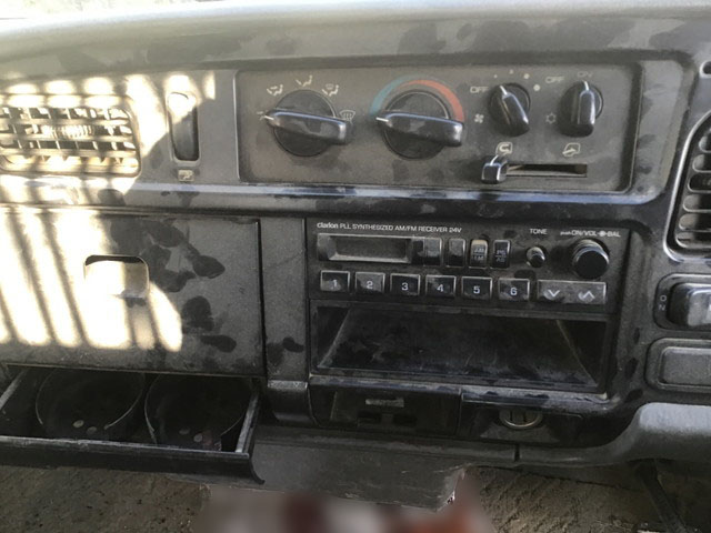 三菱ふそうキャンターダンプ小型（2t・3t）[写真19]