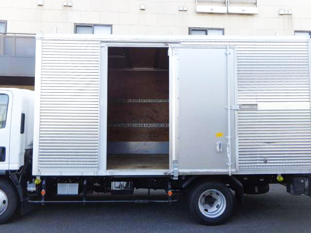 いすゞエルフアルミバン小型（2t・3t）[写真08]