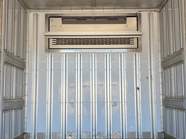 日野デュトロ冷凍車（冷蔵車）小型（2t・3t）[写真18]