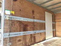 いすゞエルフアルミバン小型（2t・3t）[写真13]