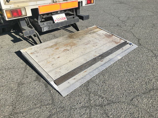 いすゞエルフアルミバン小型（2t・3t）[写真18]