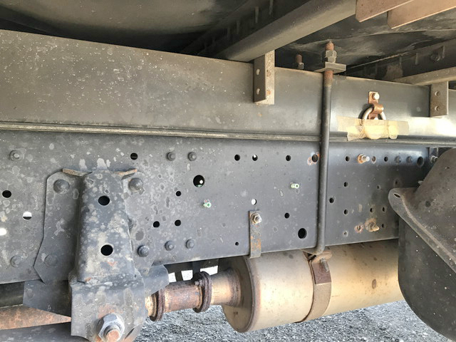 いすゞエルフアルミバン小型（2t・3t）[写真25]