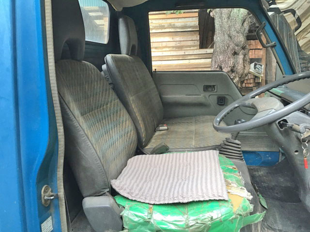 三菱ふそうキャンターダンプ小型（2t・3t）[写真16]