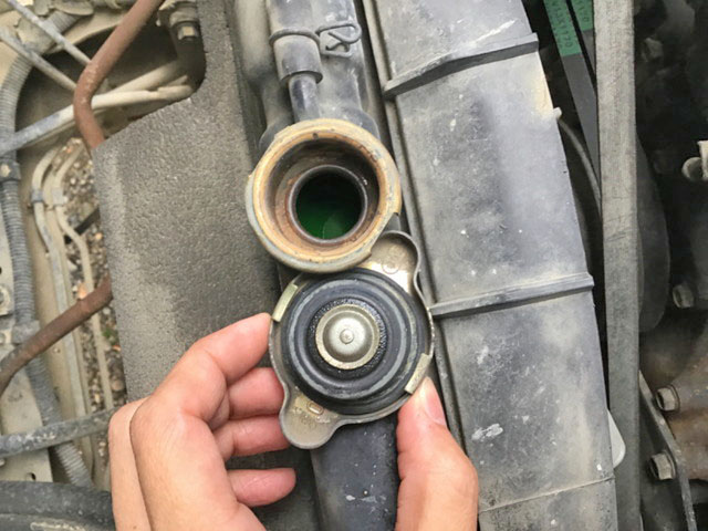 三菱ふそうキャンターダンプ小型（2t・3t）[写真08]