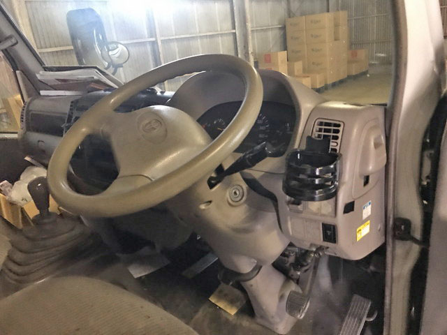 トヨタトヨエース平ボディ小型（2t・3t）[写真27]