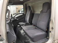 いすゞエルフ冷凍車（冷蔵車）小型（2t・3t）[写真32]