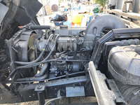 UDトラックスコンドル幌ウイング中型（4t）[写真17]