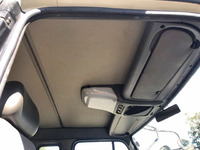 UDトラックスコンドル幌ウイング中型（4t）[写真23]