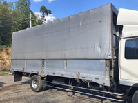 UDトラックスコンドル幌ウイング中型（4t）[写真02]