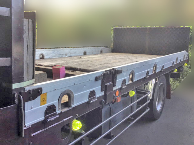 日野レンジャーセーフティクレーン4段増トン（6t・8t）[写真13]