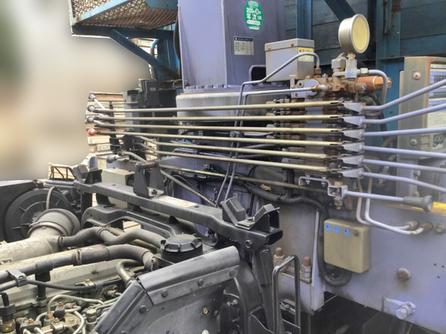 UDトラックスコンドルクレーン4段増トン（6t・8t）[写真15]